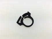 Защелкивающийся зажим топливопровода