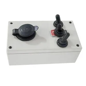 Панель переключателей 3шт с гнездом прикуривателя, серая