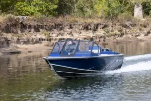 Моторная лодка Салют 460