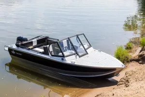 Моторная лодка Салют PRO 430
