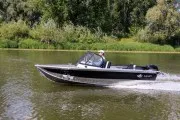 Моторная лодка Салют PRO 430