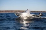 Моторная лодка Салют PRO 430