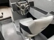 Лодка "VOYAGER 700 Cabin" 