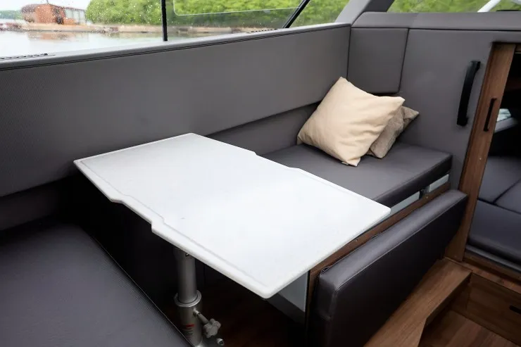 Лодка Victory A8