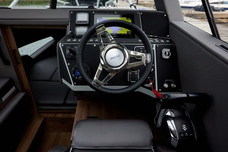 Лодка Victory A8