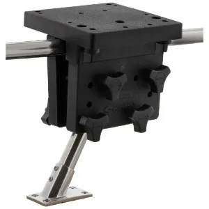 Площадка для установки даунриггера на релинг со стойкой