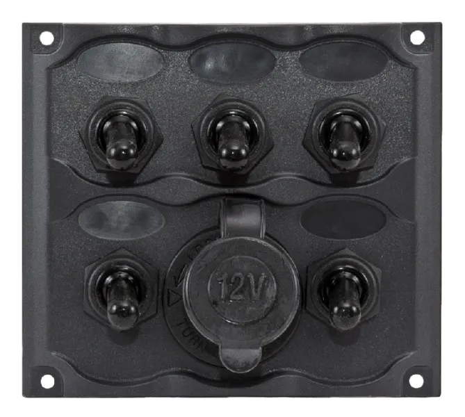 Панель с пятью выключателями и гнездом прикуривателя